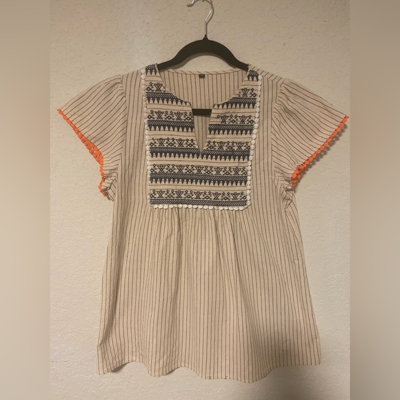 Tops - Women’s Bohemian-style short sleeve-blouse or tunic, peasant style silhouette